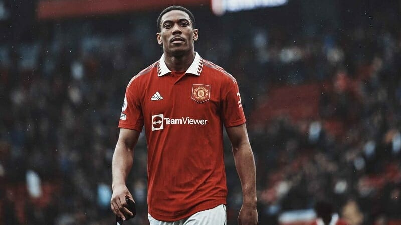 Martial sẽ vắng mặt ở đại chiến với Man City