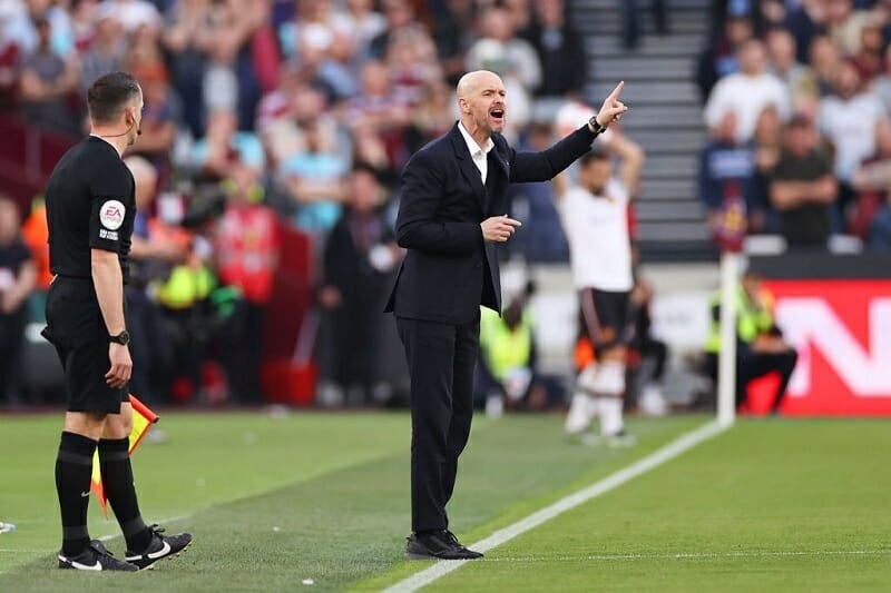 Ten Hag đã thua 9 trận tại NHA mùa này