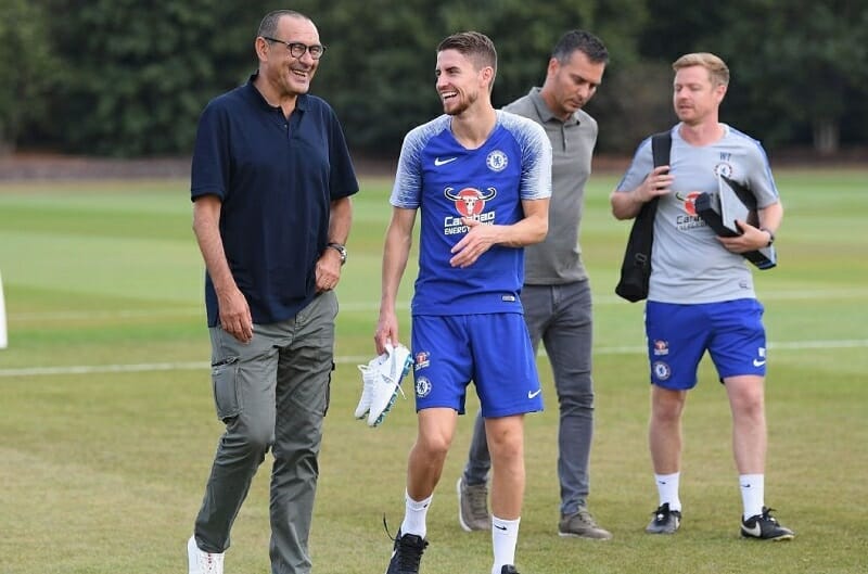 Jorginho là trò cưng của Sarri ở Napoli và Chelsea