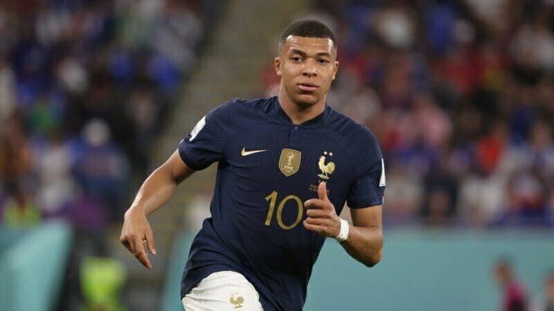 Mbappe sẽ dẫn dắt hàng công Pháp