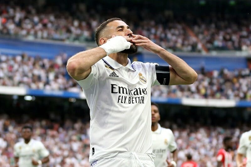 Benzema ghi bàn thắng cuối cùng cho Real Madrid.