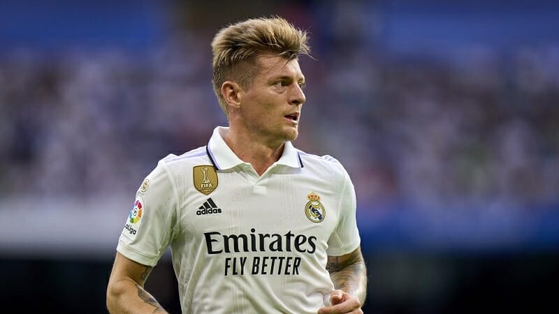 Kroos đã gia hạn với Real