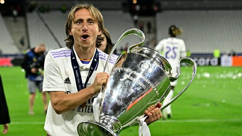 Luka Modric từ chối Ả Rập Xê Út để ở lại Real Madrid