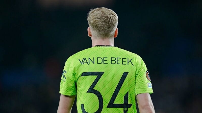 Donny van de Beek muốn ra sân nhiều hơn