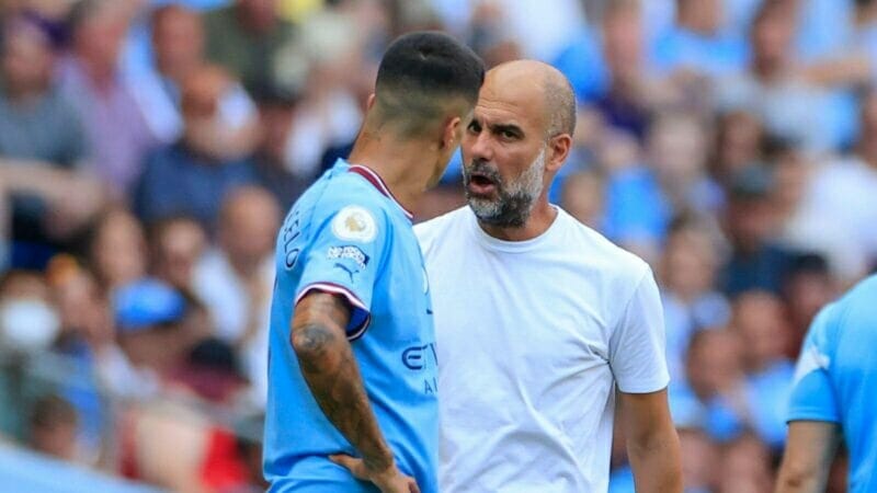 Các đội bóng khác đang cố trì hoãn để ép giá Man City vụ Cancelo.