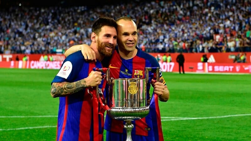 Iniesta sẽ có cơ hội tái ngộ Messi ngay hè này.