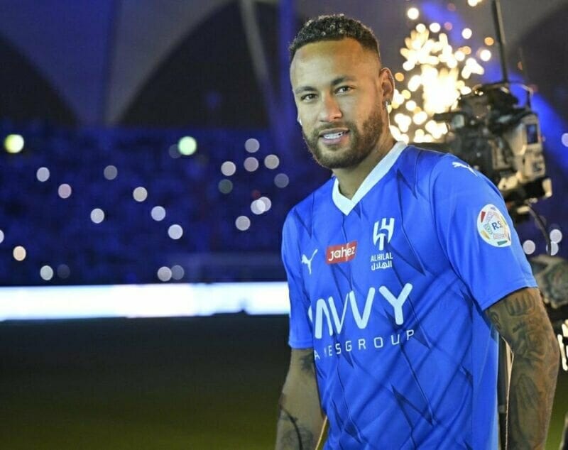 Neymar được chào đón vô cùng nồng hậu