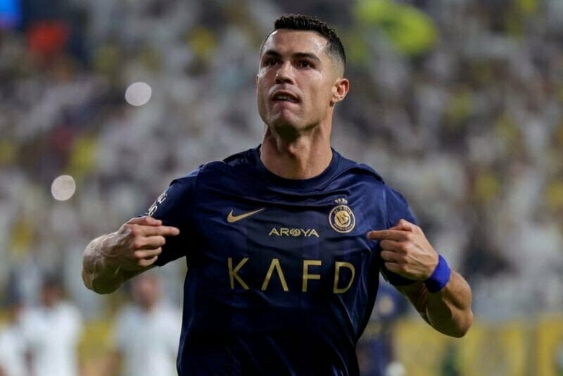 Ronaldo liên tục nổ súng 