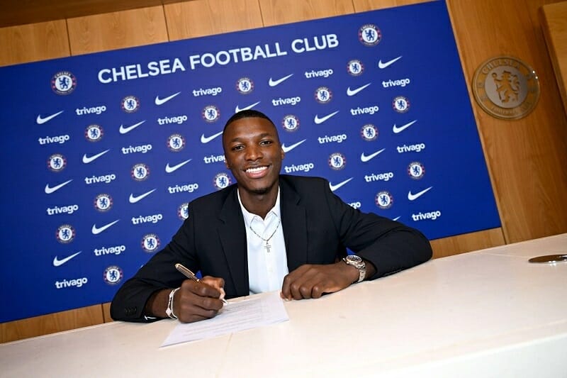 Moises Caicedo đã chính thức gia nhập Chelsea.