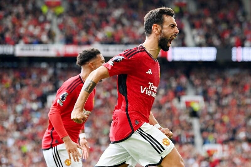 Bruno Fernandes ghi bàn trên chấm phạt đền cho Man United.