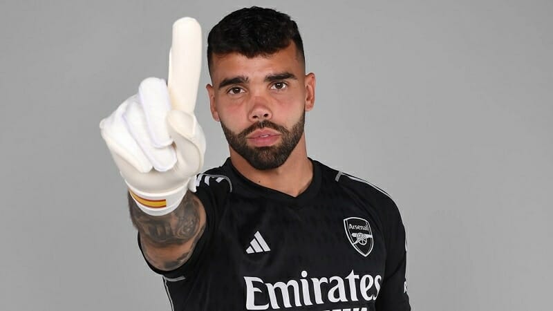 Arsenal chiêu mộ David Raya là sai lầm?