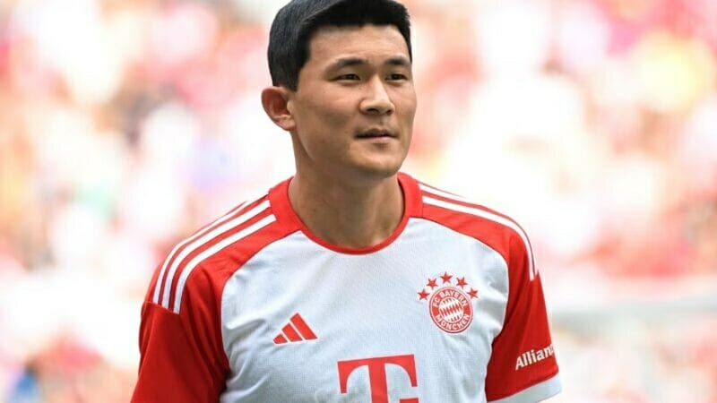 Tân binh của Bayern Munich nhận mưa lời khen từ các huyền thoại