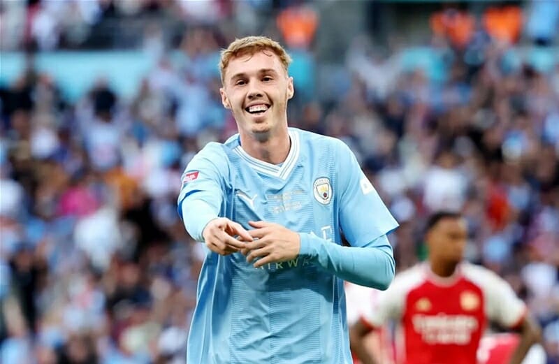 Palmer trên đường tới Chelsea từ Man City.