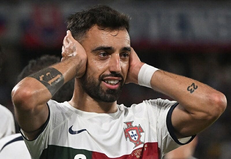 Cristiano Ronaldo không ghi bàn, Bồ Đào Nha vẫn còn ‘ngòi nổ’ Bruno Fernandes