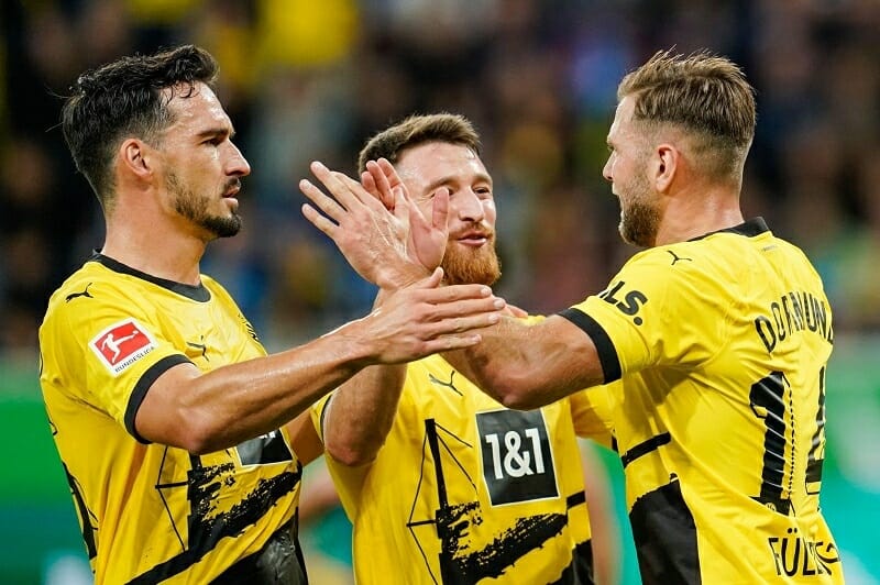 Dortmund có được bàn mở tỷ số.