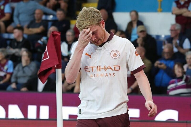 Kevin De Bruyne đang phải nghỉ thi đấu dài hạn.