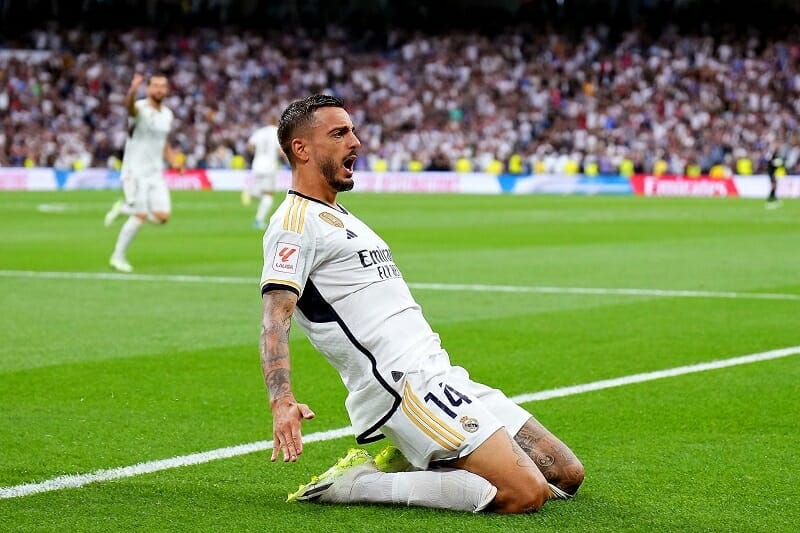 Joselu là người gỡ hòa cho Real Madrid.