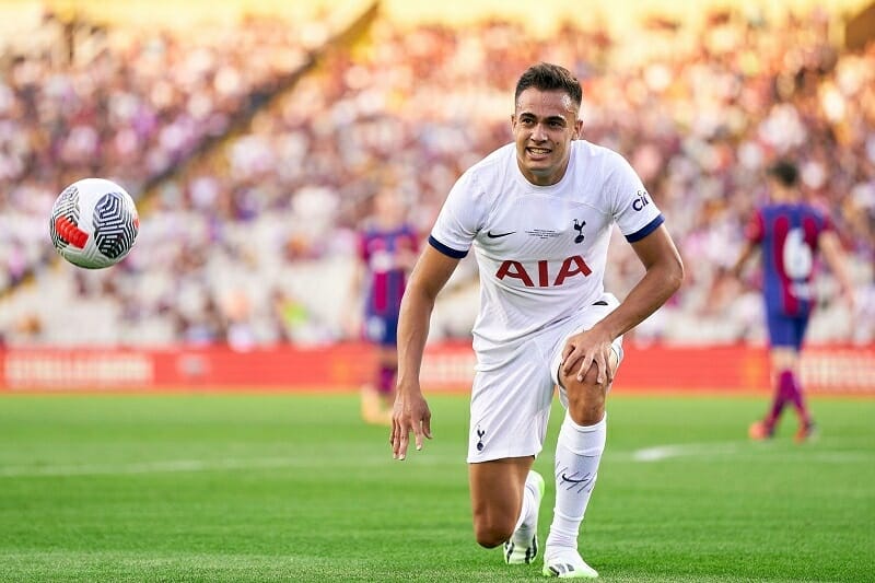 Sergio Reguilon đang ở rất gần việc gia nhập Man United.