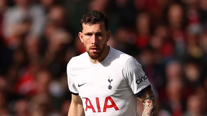 Hojbjerg mất suất đá chính ở Tottenham mùa này