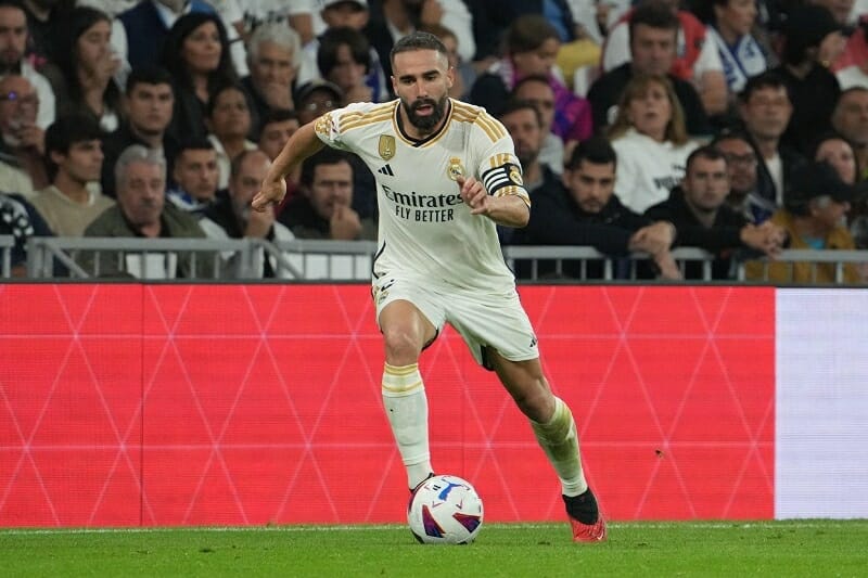 Dani Carvajal sẽ bỏ lỡ trận derby Madrid.