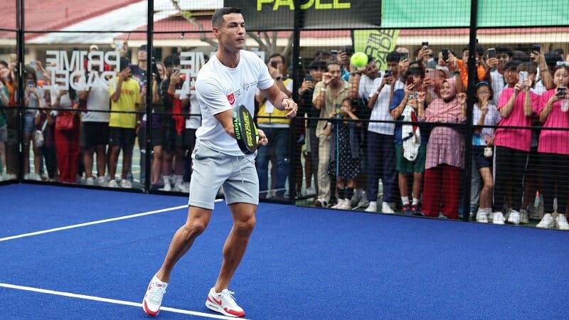 Ronaldo là một tín đồ của môn padel.