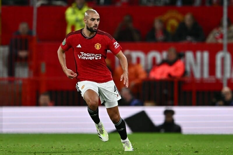 Amrabat vừa có trận ra mắt Man United tại Old Trafford