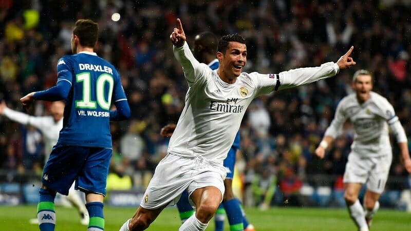 Ronaldo giải cứu Real trước Wolfsburg 