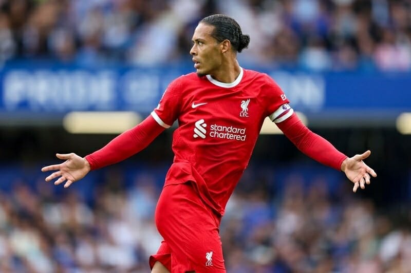 Van Dijk nhiều khả năng đá chính trước LASK