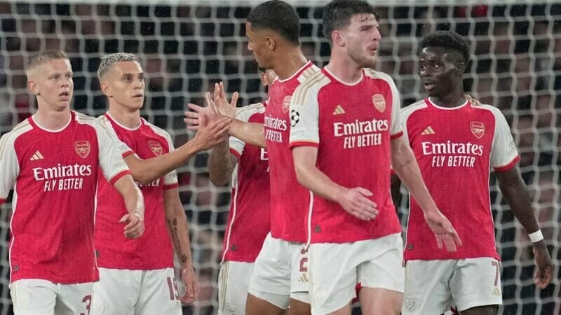 Arsenal ra quân thành công tại Champions League