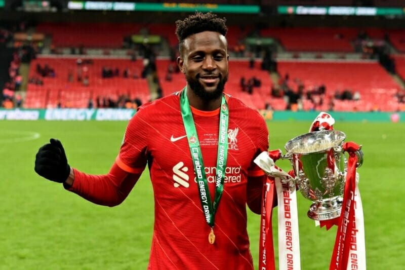 Divock Origi gia nhập Nottingham Forest