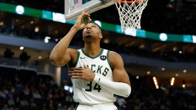 Giannis vừa có một mùa giải bùng nổ, đạt chỉ số cá nhân cực cao