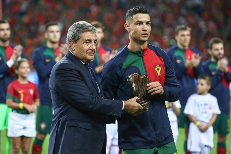 Cristiano Ronaldo chinh phục cột mốc lịch sử trong ngày Bồ Đào Nha giành vé dự VCK Euro 2024