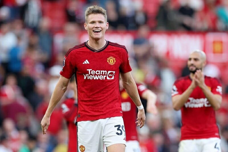 Scott McTominay sắm vai người hùng giải cứu Man United khỏi một trận thua.