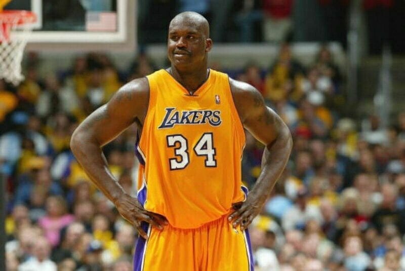 Shaq 'ủi' hết mọi đối thủ