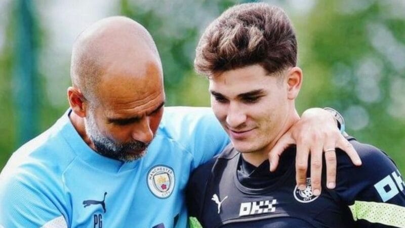 Pep dưỡng sức cho Foden và Alvarez trước derby Manchester