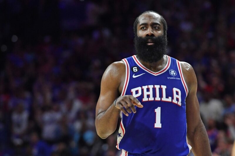 Harden là vấn đề nhức nhối với 76ers