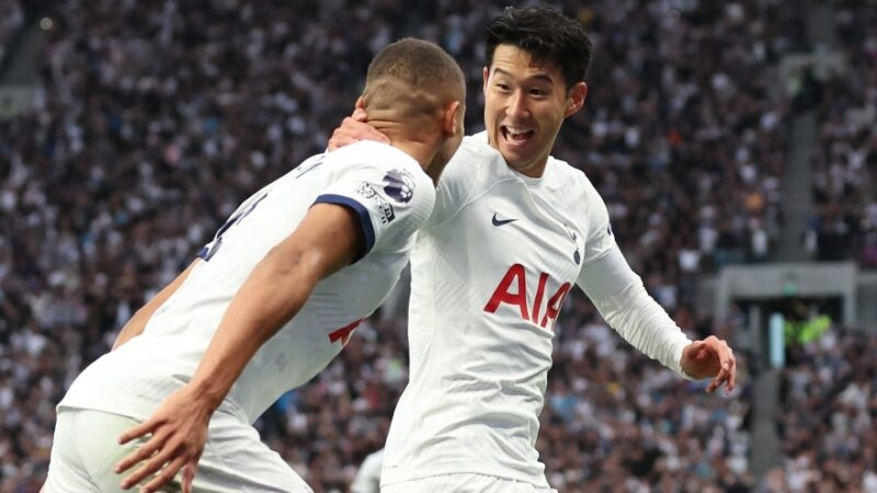 Son đang chơi rất hay khi đá cắm ở Tottenham.