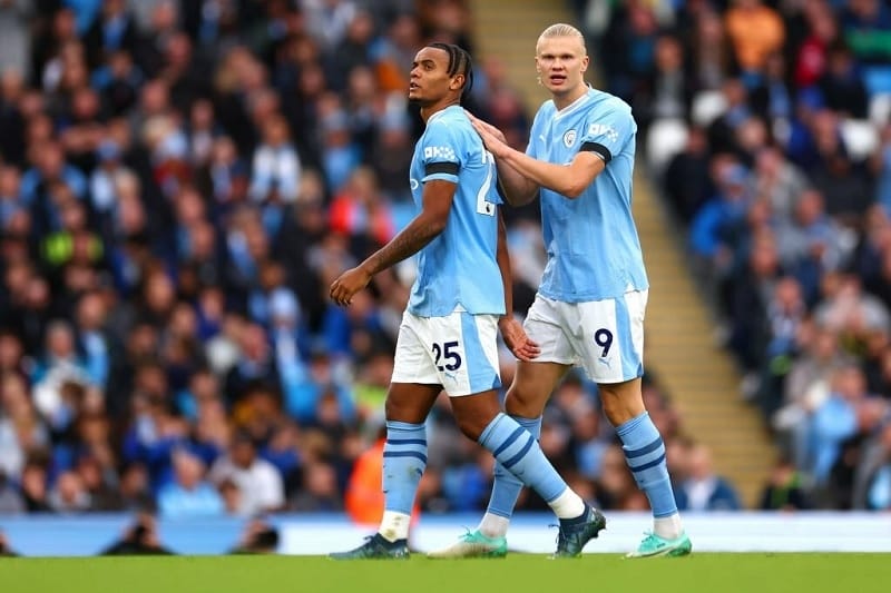 Sao Man City thất vọng vì bỏ lỡ trận derby với Man United