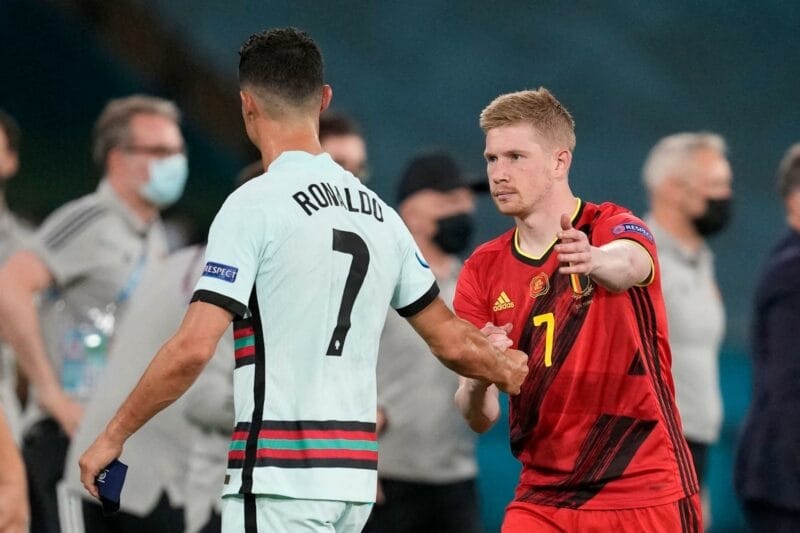 Al Nassr muốn đưa Kevin de Bruyne về để sát cánh cùng Ronaldo.