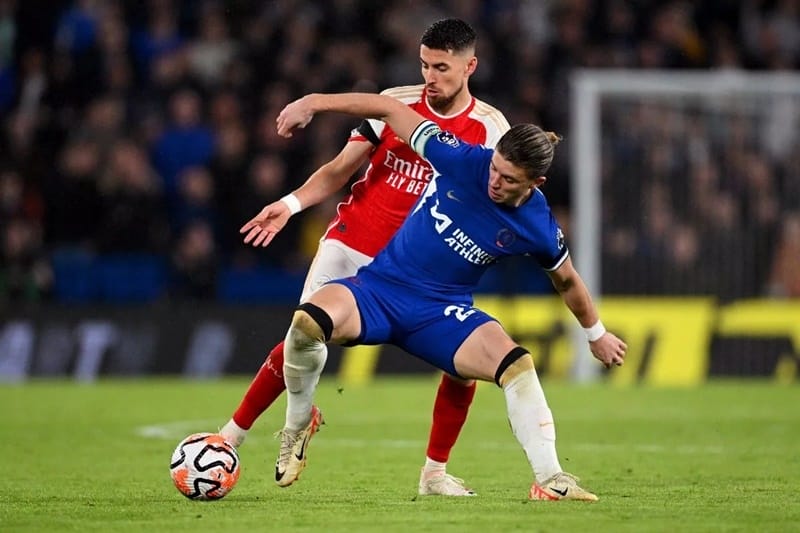 Jorginho chưa nghĩ đến việc rời Arsenal.