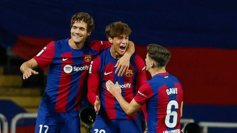 Giúp Barca giành chiến thắng, sao trẻ lập kỷ lục tại CLB