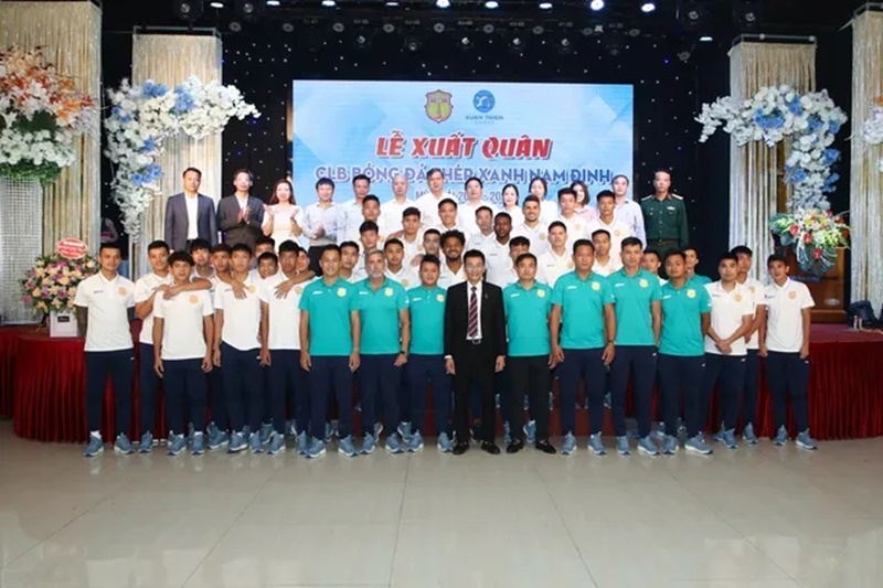 Lễ xuất quân của CLB Nam Định trước V-League 2023/24. Ảnh: Bongda24h.