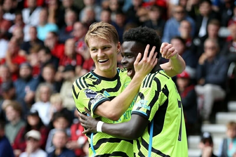 Odegaard và đồng đội vừa hạ Bournemouth