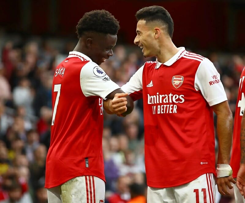 Đấu Man City, Arsenal nhận 2 cú hích từ Saka và Martinelli