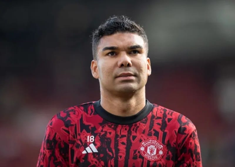 Casemiro nhiều khả năng lỡ trận derby Manchester.