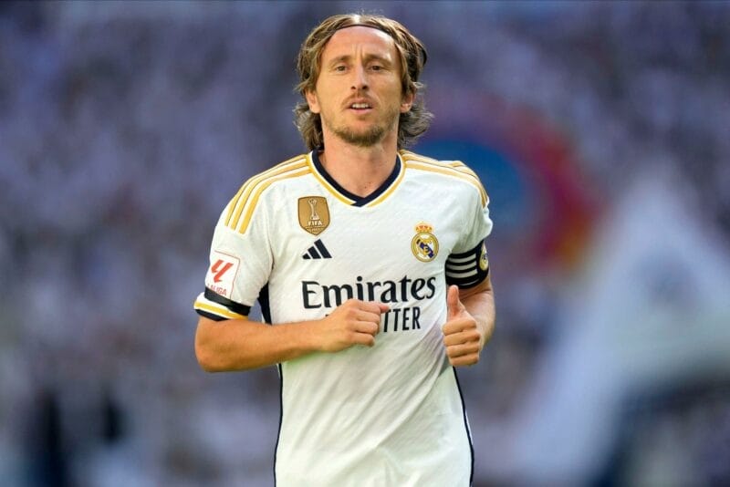 Luka Modric sẽ không rời Real Madrid vào tháng Một.