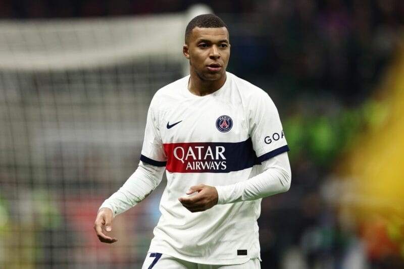 4 đội bóng Anh muốn chiêu mộ Mbappe.