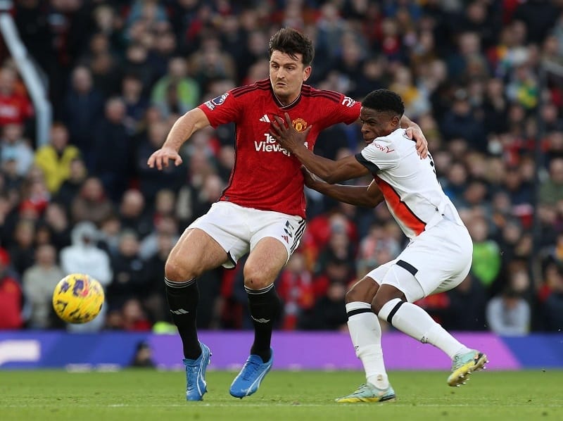 Harry Maguire có trận đấu tốt trước Luton.