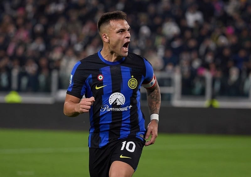 Lautaro Martinez gỡ hòa cho Inter Milan.