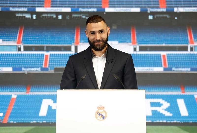 Karim Benzema có thể trở lại sân Santiago Bernabeu mùa hè năm sau.